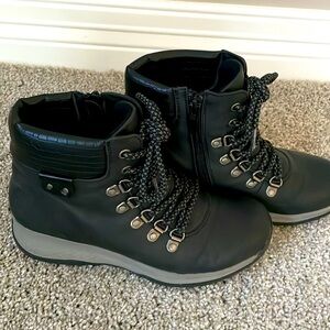 EXTREME Brand boots!